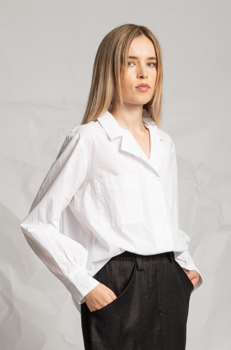 Blouse with long sleeves and lapel collar T812