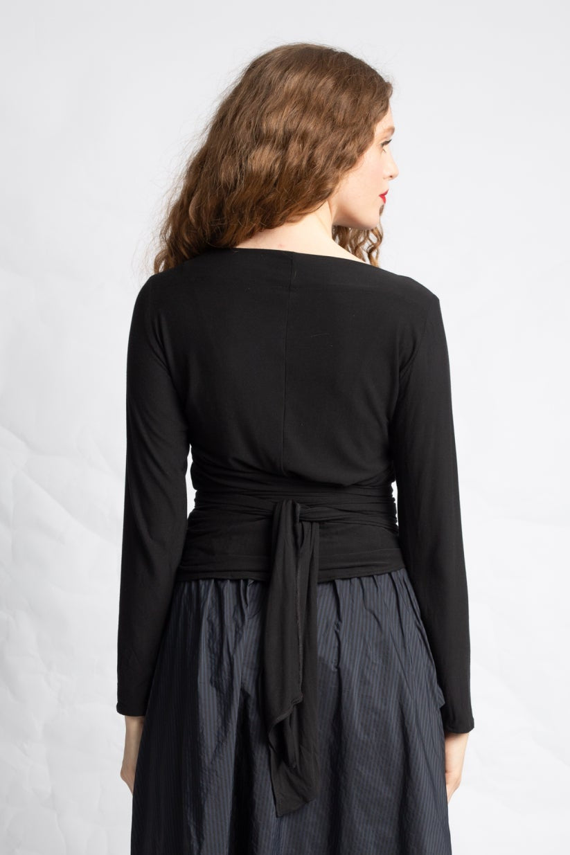 Wrap top in bamboo with long sleeves
