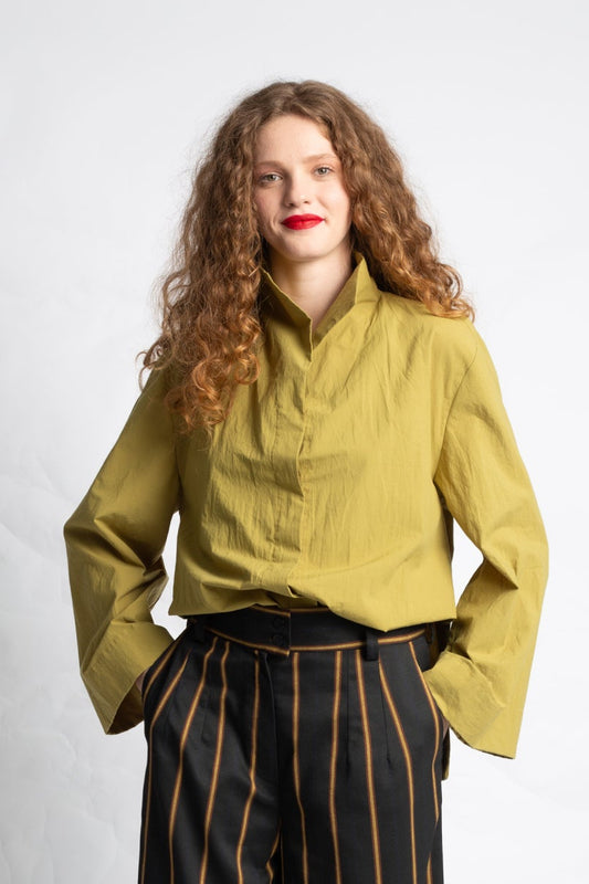 Blouse in cotton with long sleeves T848